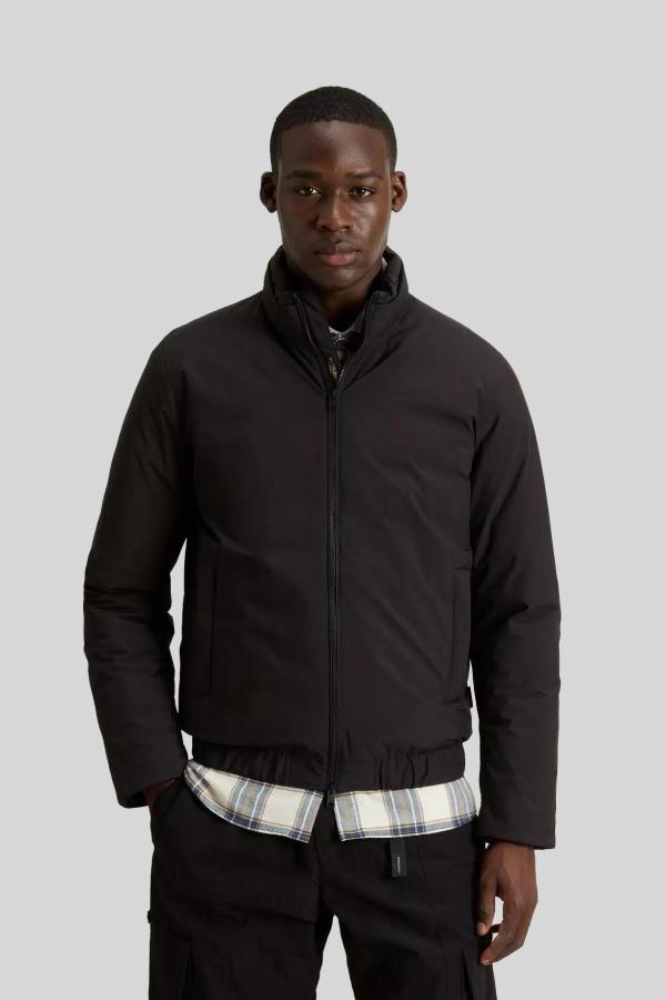 Jack Woolrich Zwart